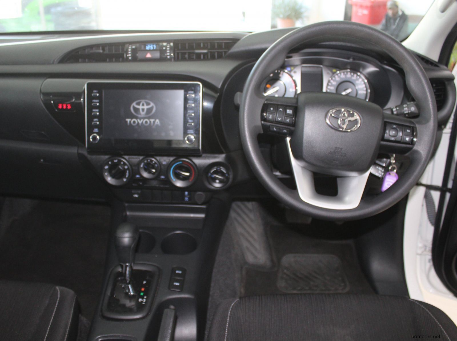 2024 Toyota Hilux 2.4GD6 pictures