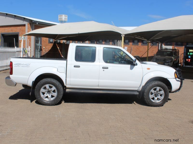 2020 Nissan NP300 2.5TDI D/C 4X4 pictures