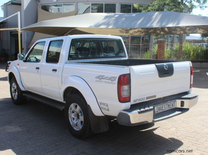 2020 Nissan NP300 2.5TDI D/C 4X4 pictures