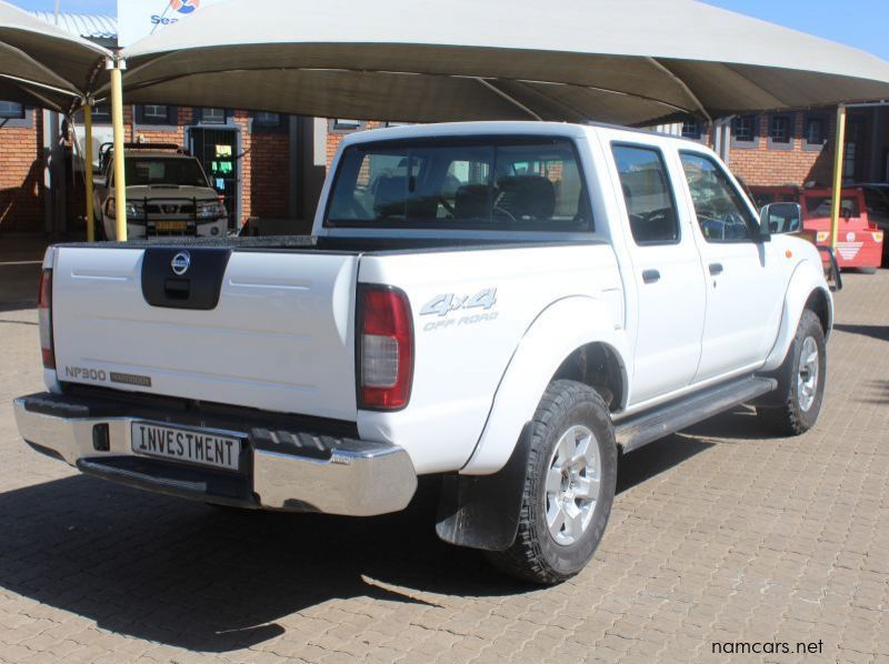 2020 Nissan NP300 2.5TDI D/C 4X4 pictures