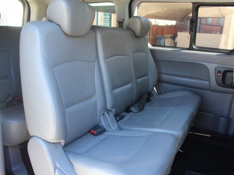 2015 Hyundai H1 2.5 TDI auto 2x4 pictures