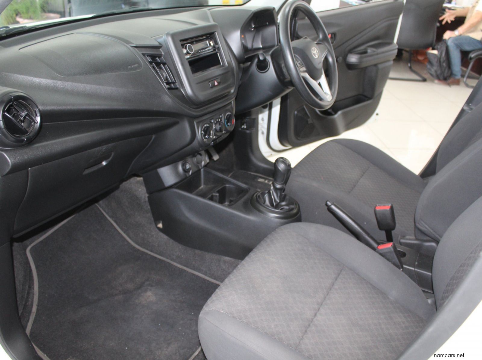 2025 Toyota Vitz 1.0 MT pictures