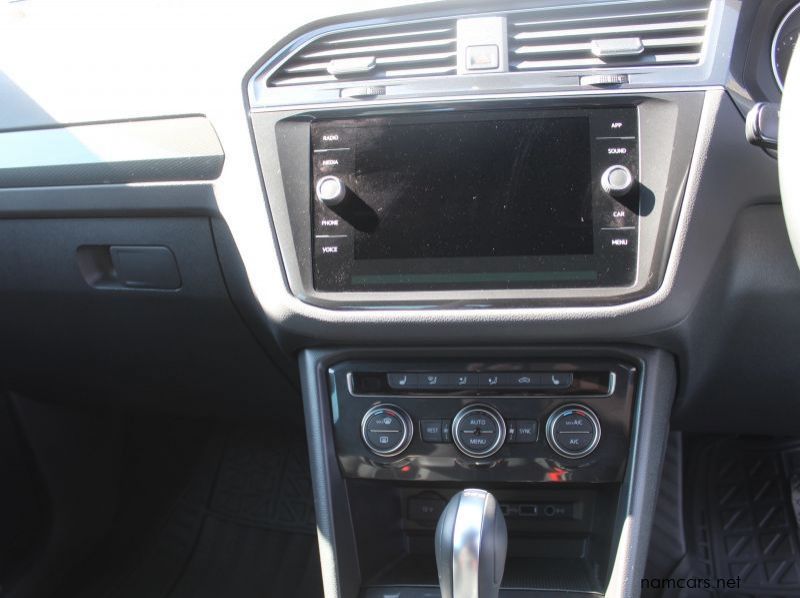 2019 Volkswagen TIGUAN 2.0 TFSI DSG 4MOTION pictures