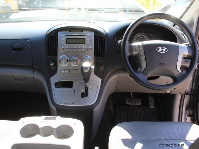 2015 Hyundai H1 2.5 TDI auto 2x4 pictures