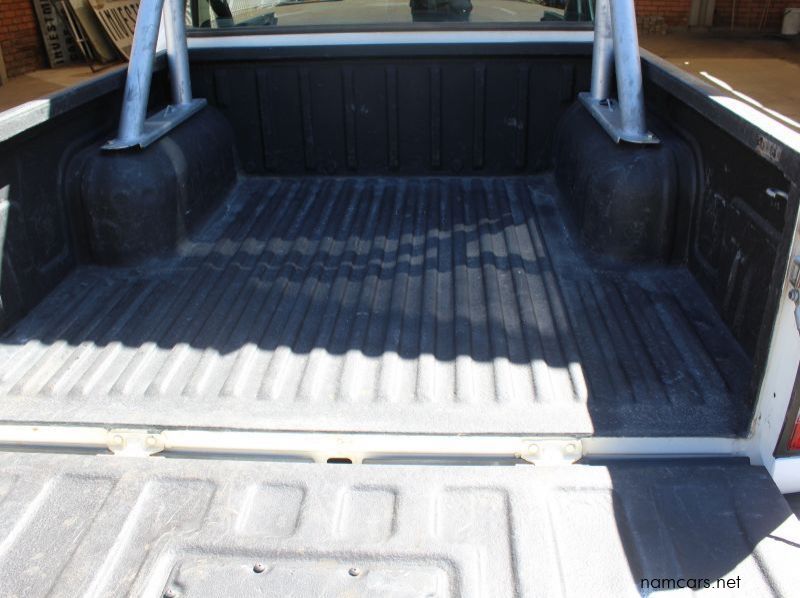 2014 Nissan NP300 2.5 Diesel pictures