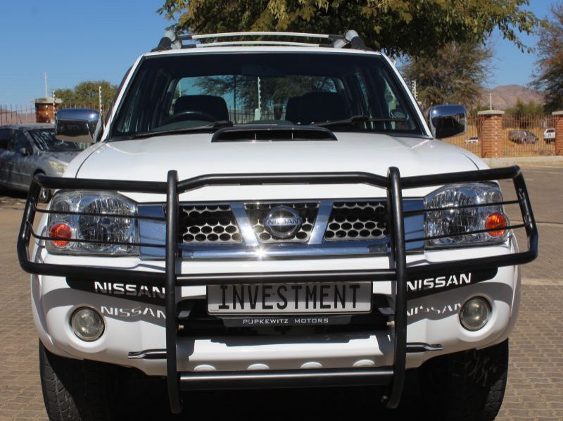 2014 Nissan NP300 2.5 Diesel pictures
