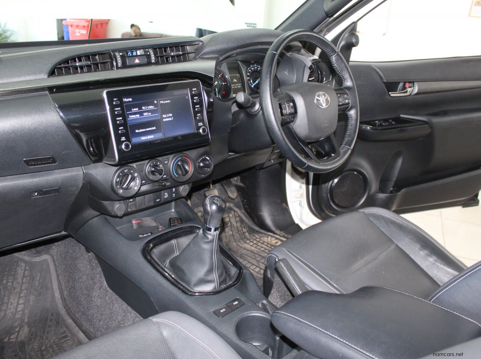 2022 Toyota Hilux Legend pictures