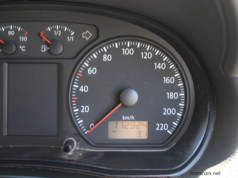 2016 Volkswagen POLO VIVO 1.4 SEDAN TREND pictures