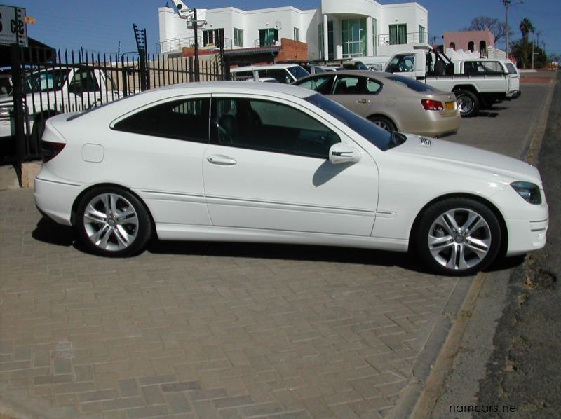 2009 Mercedes-Benz CLC 350 pictures