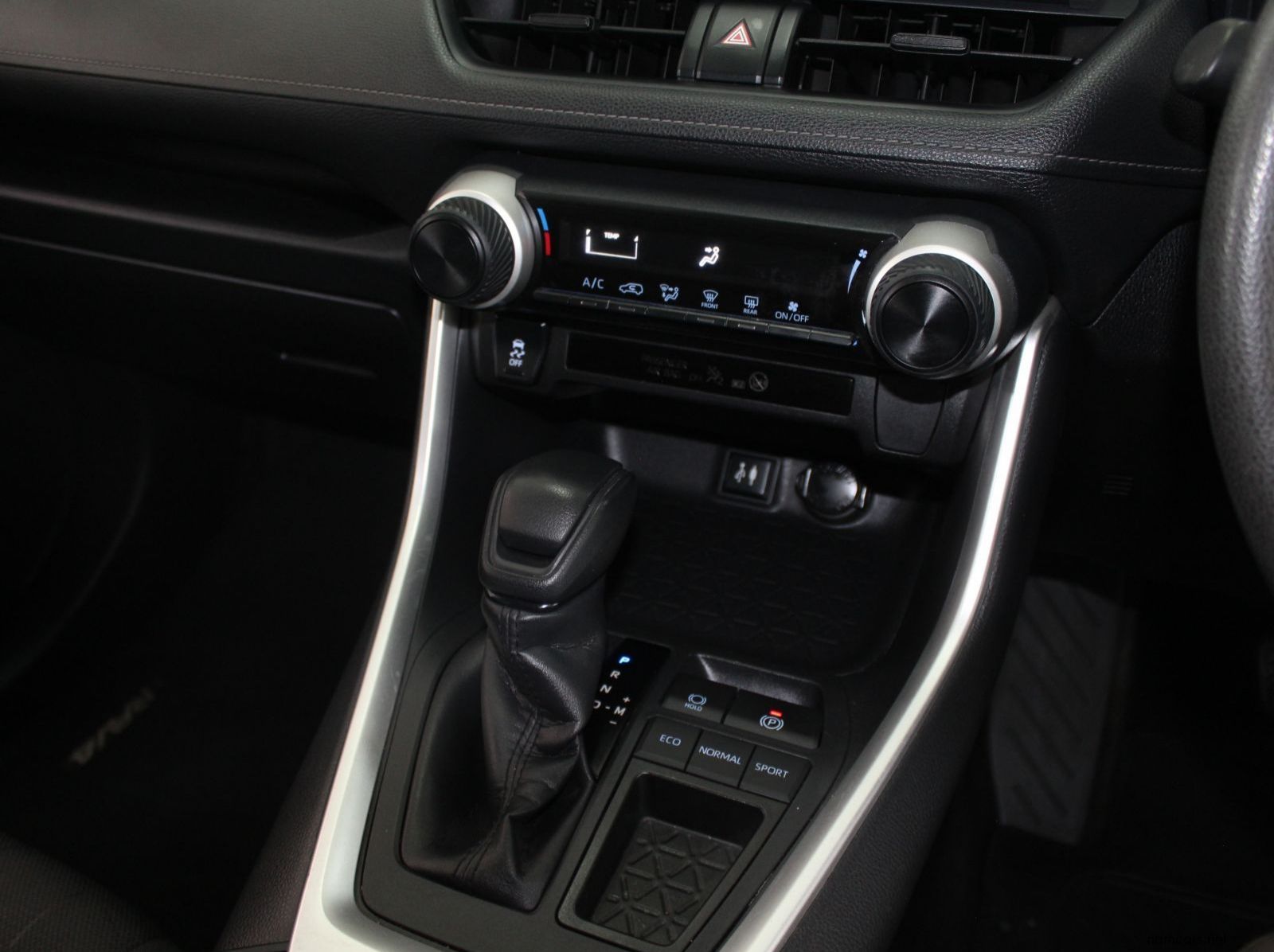 2019 Toyota Toyota Rav4 GX 2.0 CVT 4x2 pictures