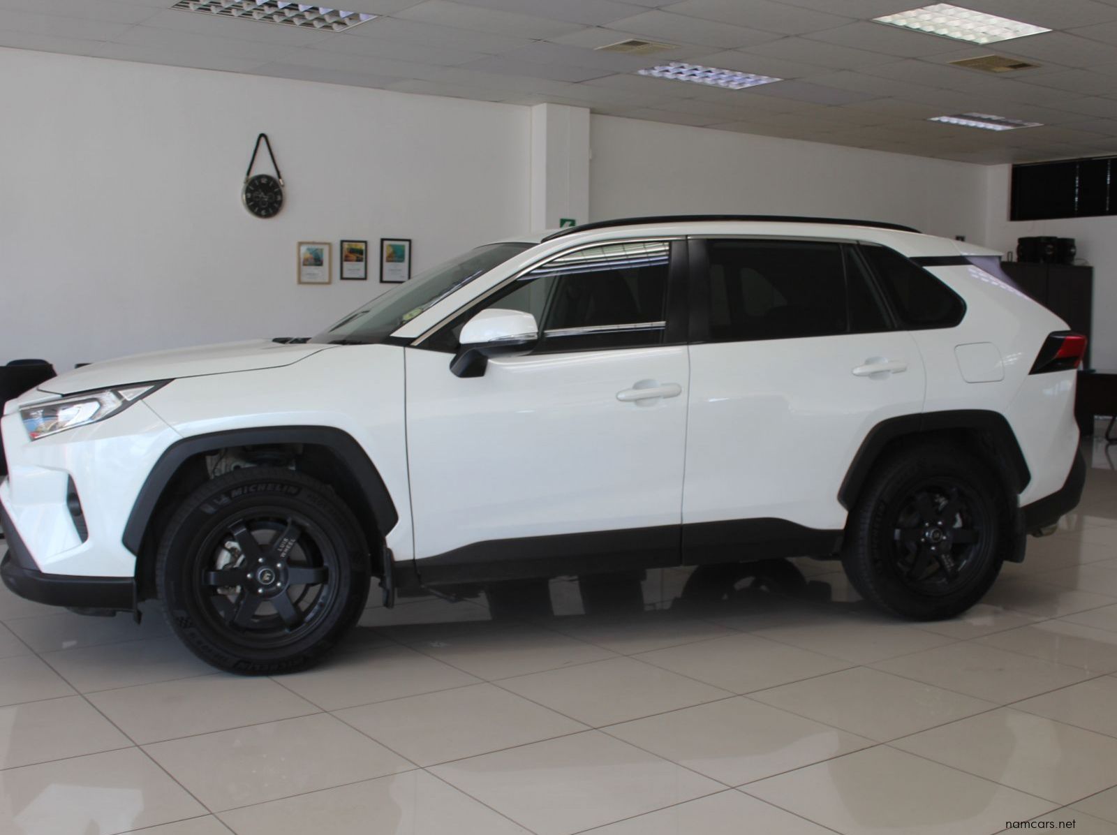 2019 Toyota Toyota Rav4 GX 2.0 CVT 4x2 pictures