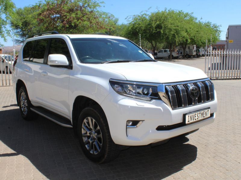 2018 Toyota PRADO 3.0D4D VX-L pictures