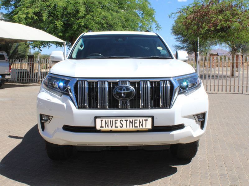 2018 Toyota PRADO 3.0D4D VX-L pictures