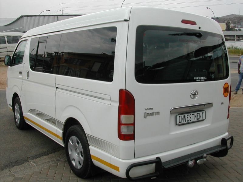 2009 Toyota quantum 10 seater pictures