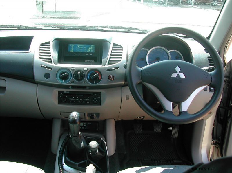 2006 Mitsubishi Triton 3.2 DiD 4x4 pictures