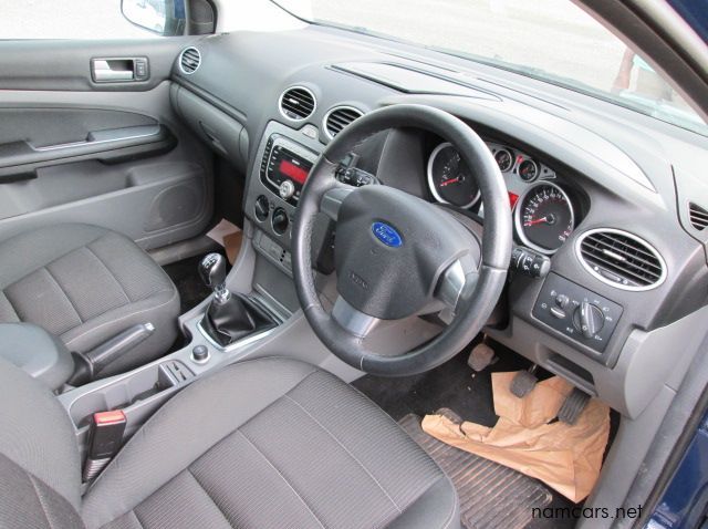 2010 Ford Focus pictures