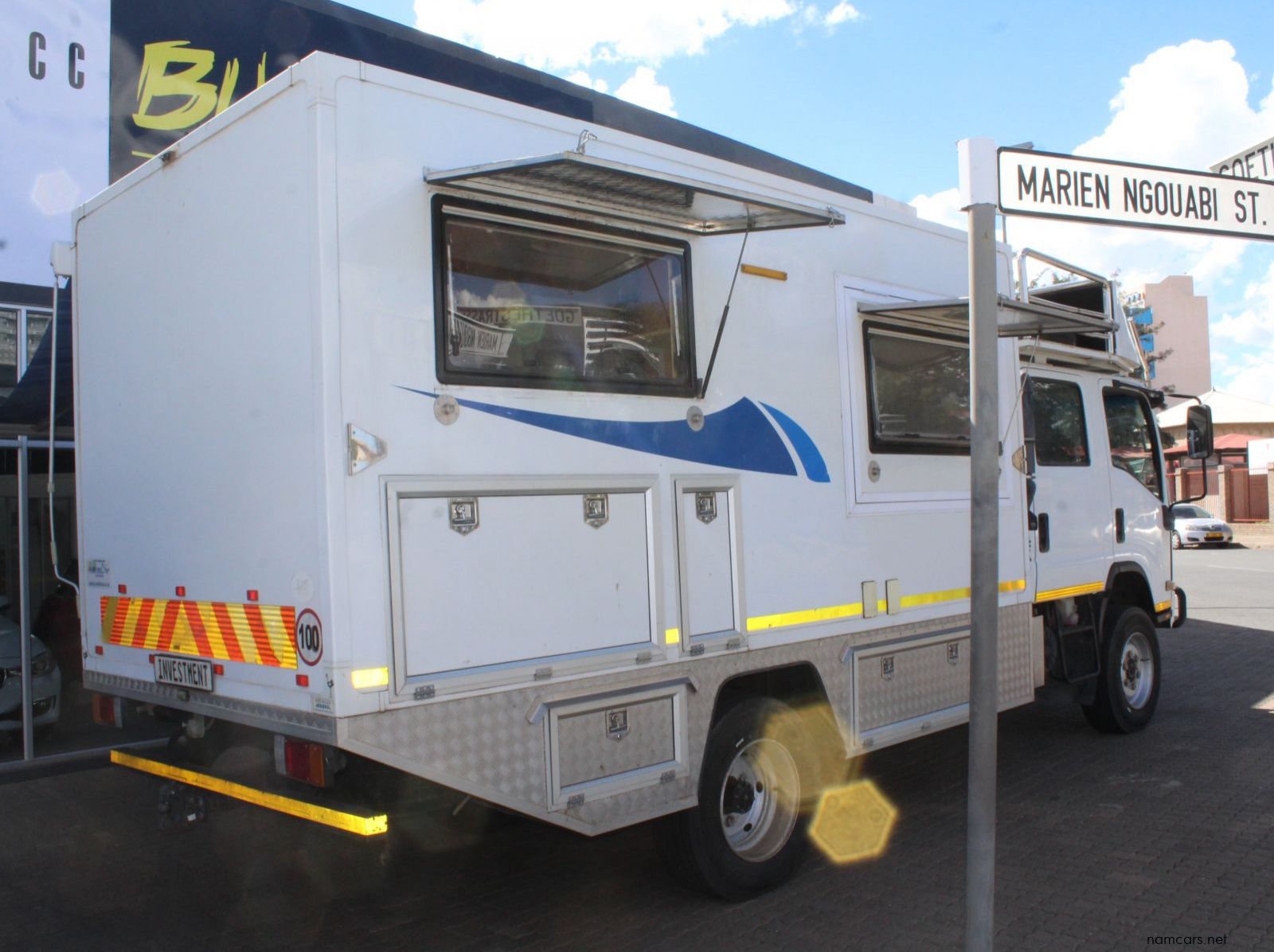 0 Isuzu NPS300 pictures