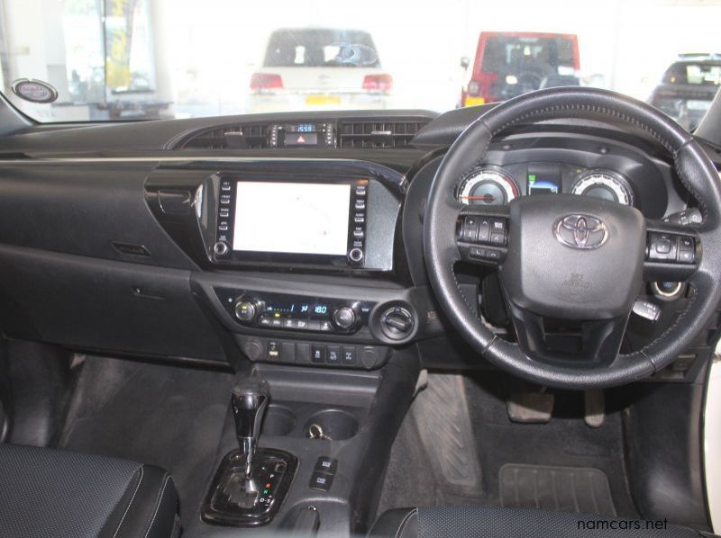 2020 Toyota Hilux Legend 50 D cab 4x4 Auto pictures