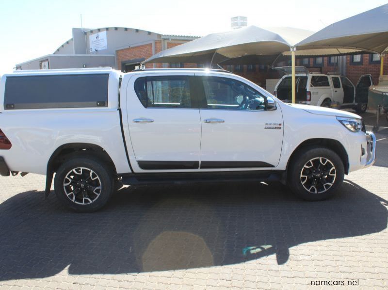 2020 Toyota Hilux Legend 50 D cab 4x4 Auto pictures