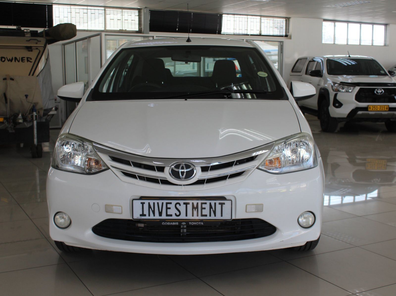 2015 Toyota Etios 1.5 SX sedan 4 door pictures
