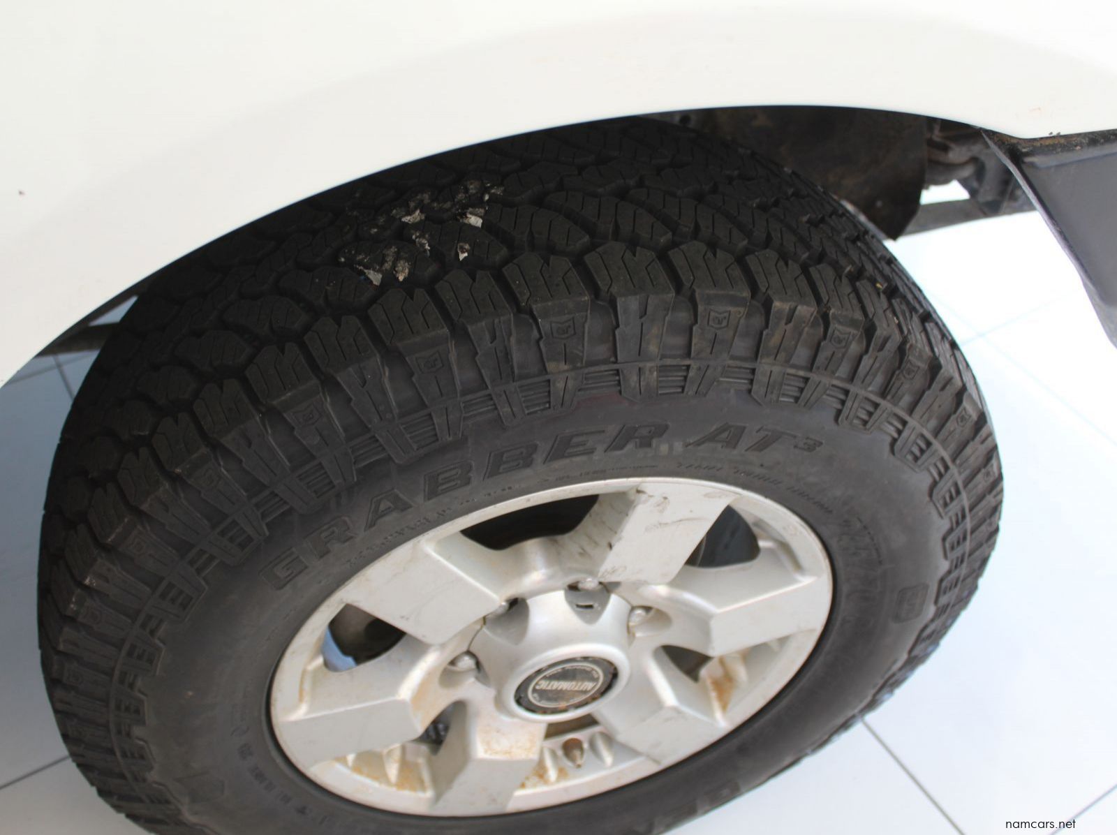 2020 Nissan NP300 2.5 TDI D cab 4x4 pictures