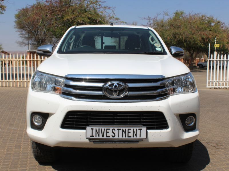 2017 Toyota HILUX 2.8GD6 D/C 4X4 Raider A/T pictures