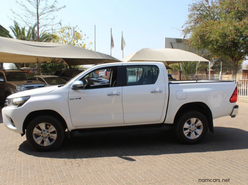 2017 Toyota HILUX 2.8GD6 D/C 4X4 Raider A/T pictures