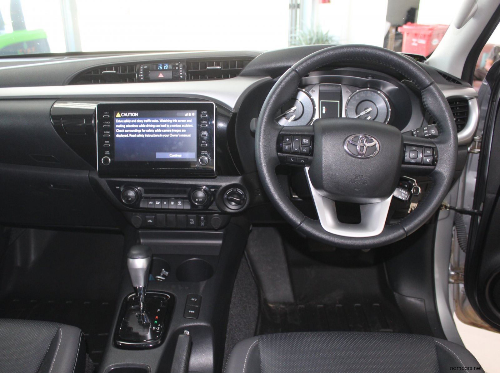 2025 Toyota Hilux Raider DC pictures