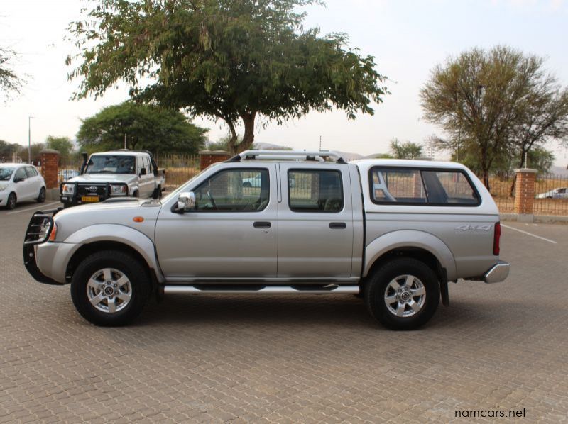 2016 Nissan NP300 2.5CDI D/C 4X4 pictures