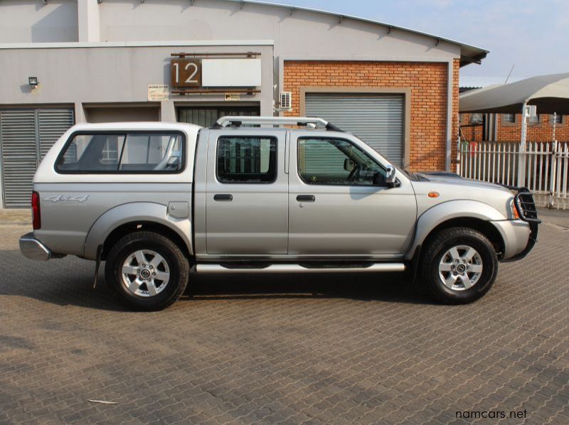 2016 Nissan NP300 2.5CDI D/C 4X4 pictures