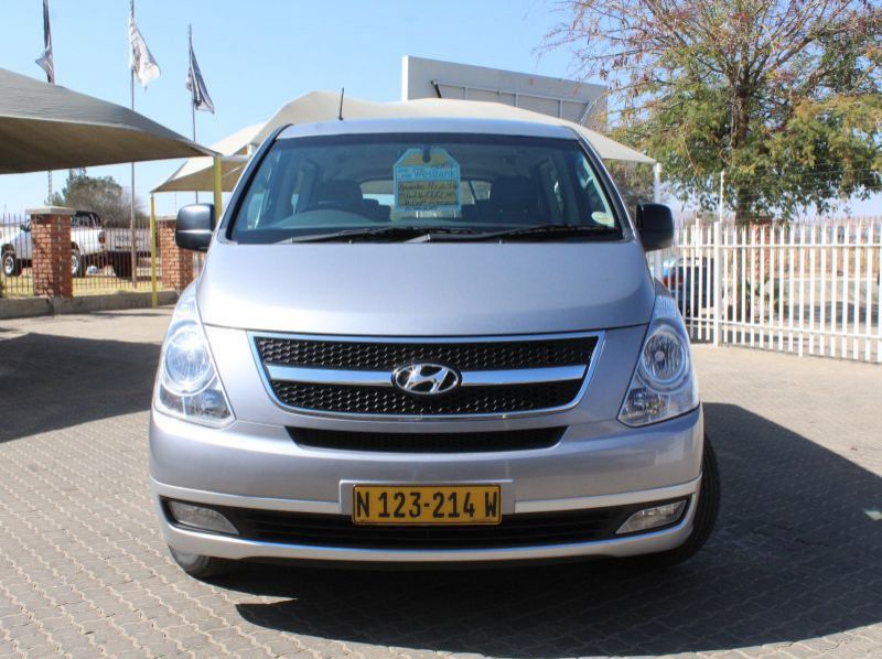 2015 Hyundai H1 2.5 Diesel pictures