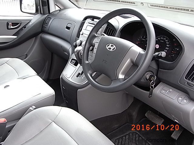 2015 Hyundai H1 2.5 Diesel pictures