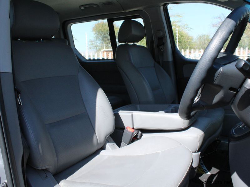 2015 Hyundai H1 2.5 Diesel pictures