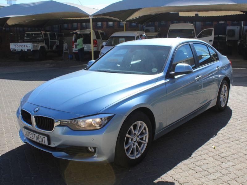 2012 BMW 320D A/T F30 pictures