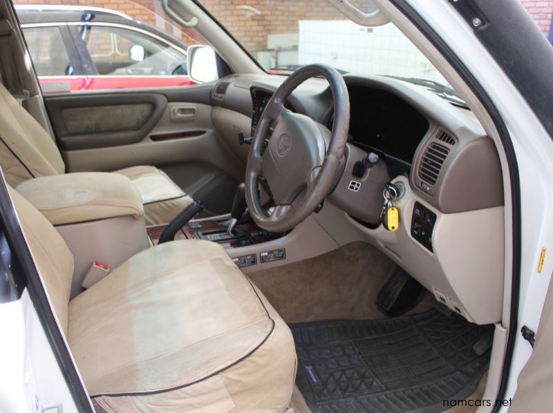 2002 Toyota 100 Series 4.2 TDI 24 Valve pictures