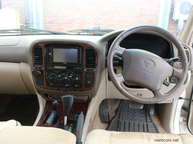 2002 Toyota 100 Series 4.2 TDI 24 Valve pictures