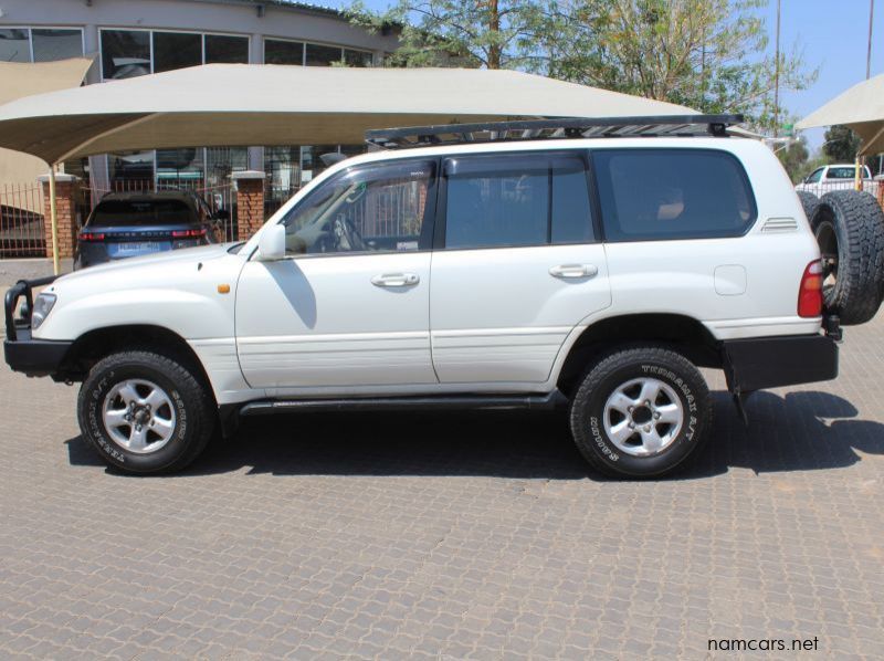2002 Toyota 100 Series 4.2 TDI 24 Valve pictures