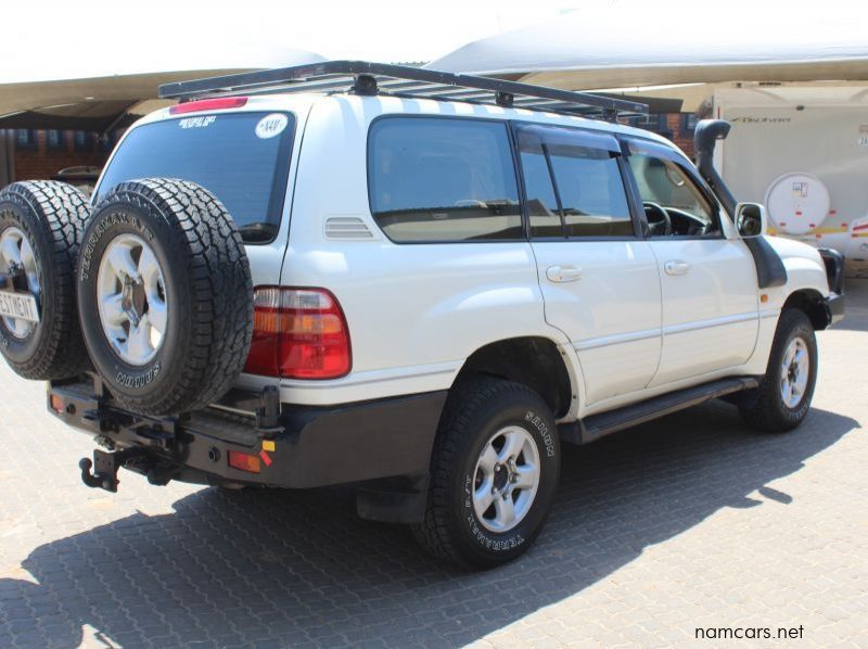 2002 Toyota 100 Series 4.2 TDI 24 Valve pictures