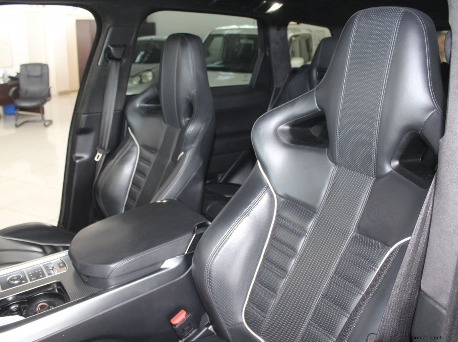 2018 Land Rover Range rover 5.0 SVR pictures