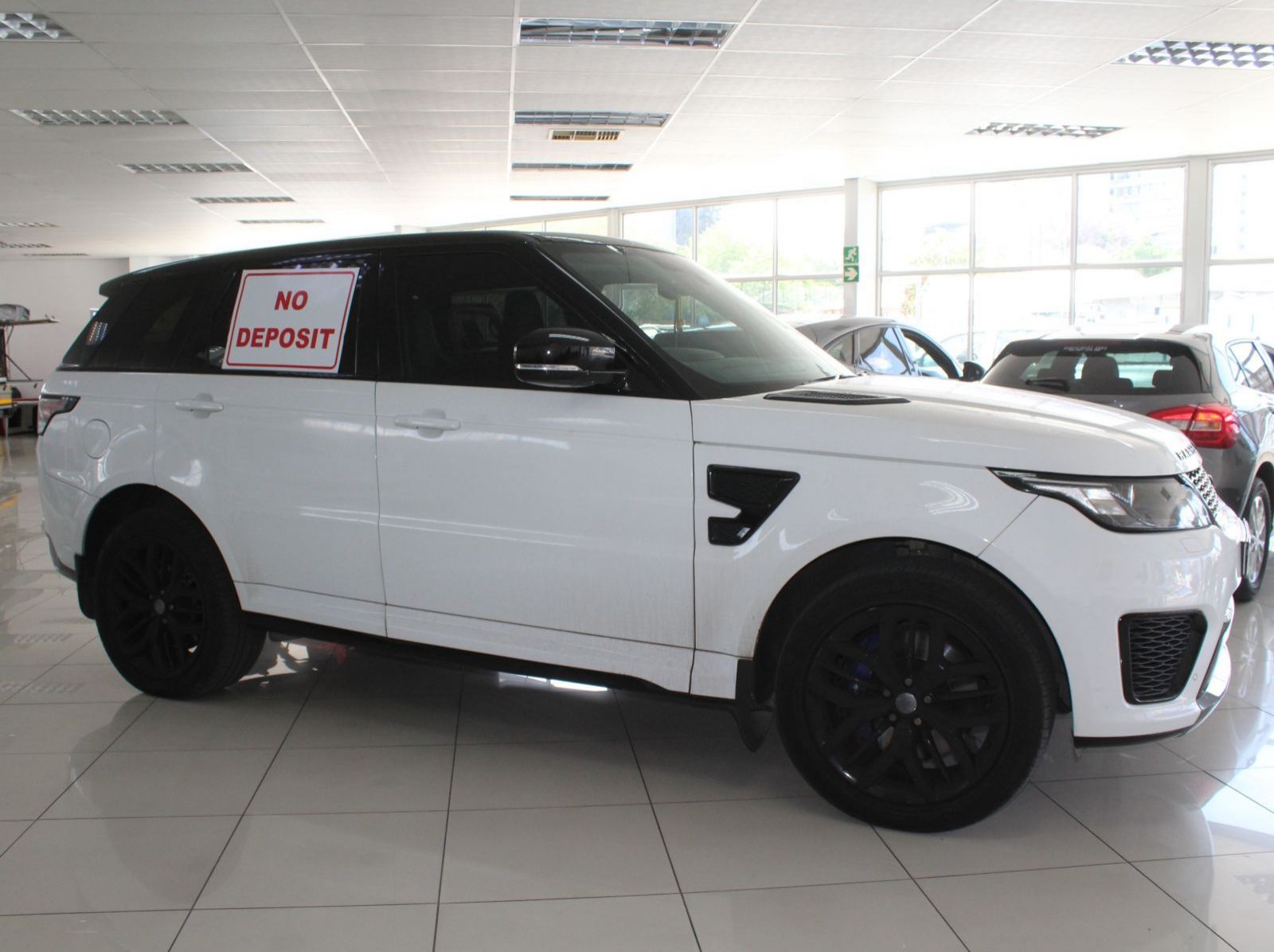 2018 Land Rover Range rover 5.0 SVR pictures