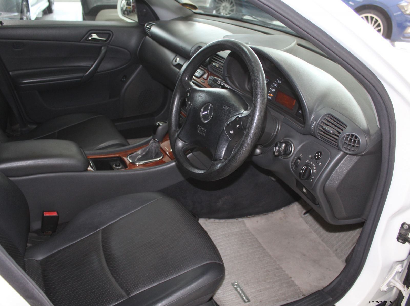 2003 Mercedes-Benz C180 Kompressor A/T pictures