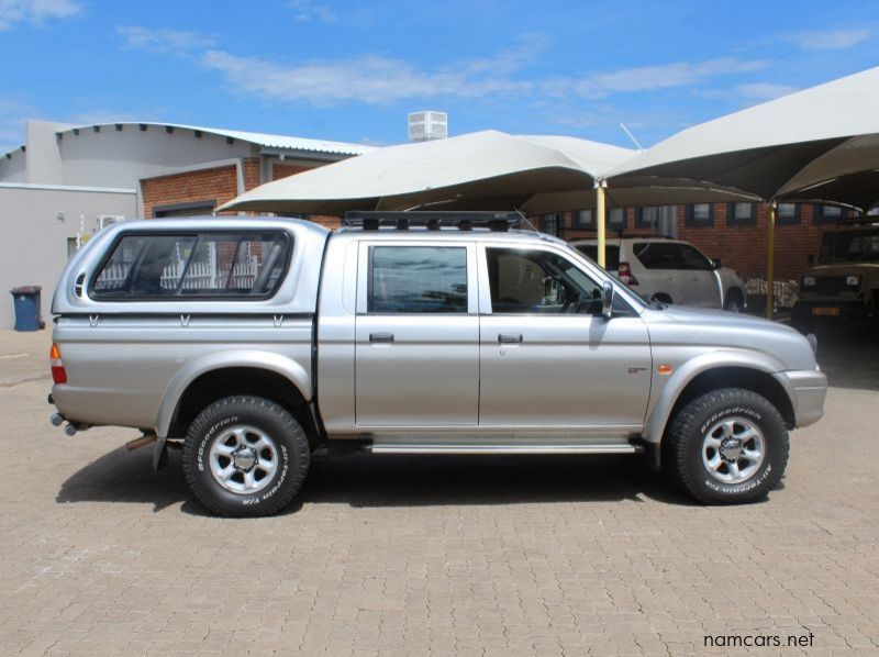 2000 Mitsubishi COLT RODEO V6 D/C 4X4 pictures