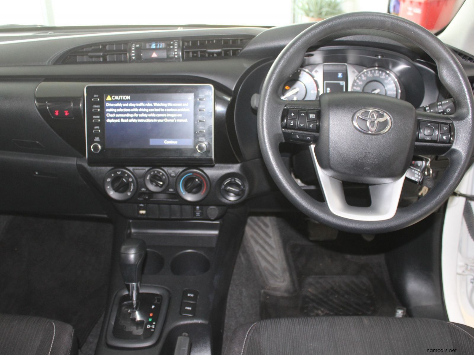 2024 Toyota Hilux 2.4 GD6 4x4 D cab pictures