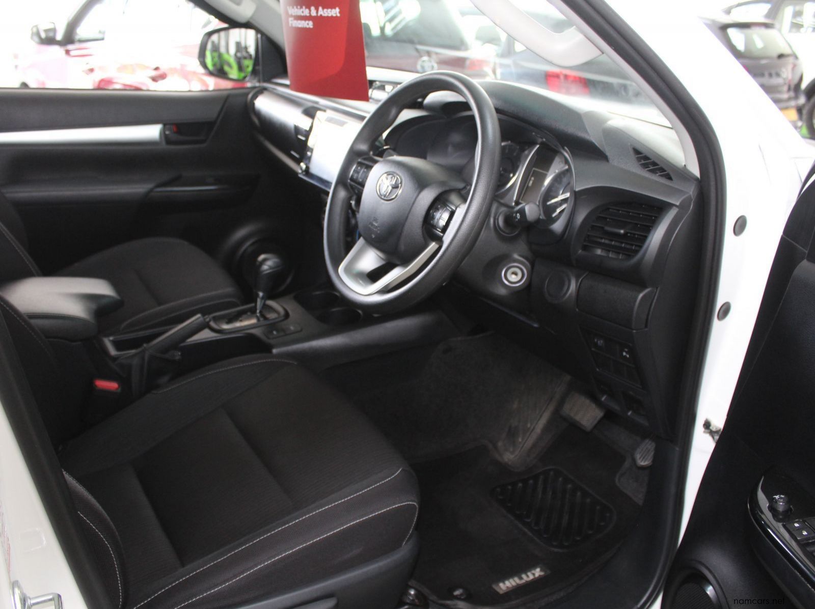 2024 Toyota Hilux 2.4 GD6 4x4 D cab pictures