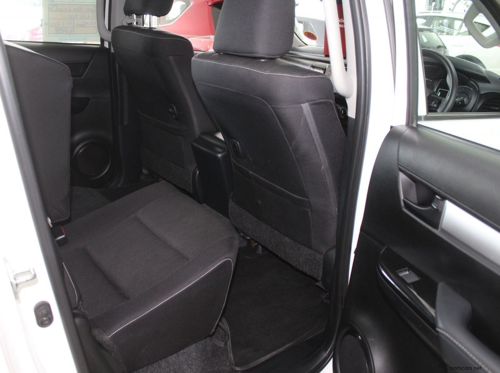 2024 Toyota Hilux 2.4 GD6 4x4 D cab pictures