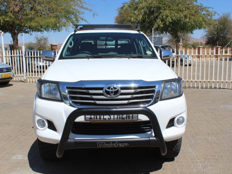 2012 Toyota HILUX 4.0 V6 A/T D/C 4X4 pictures
