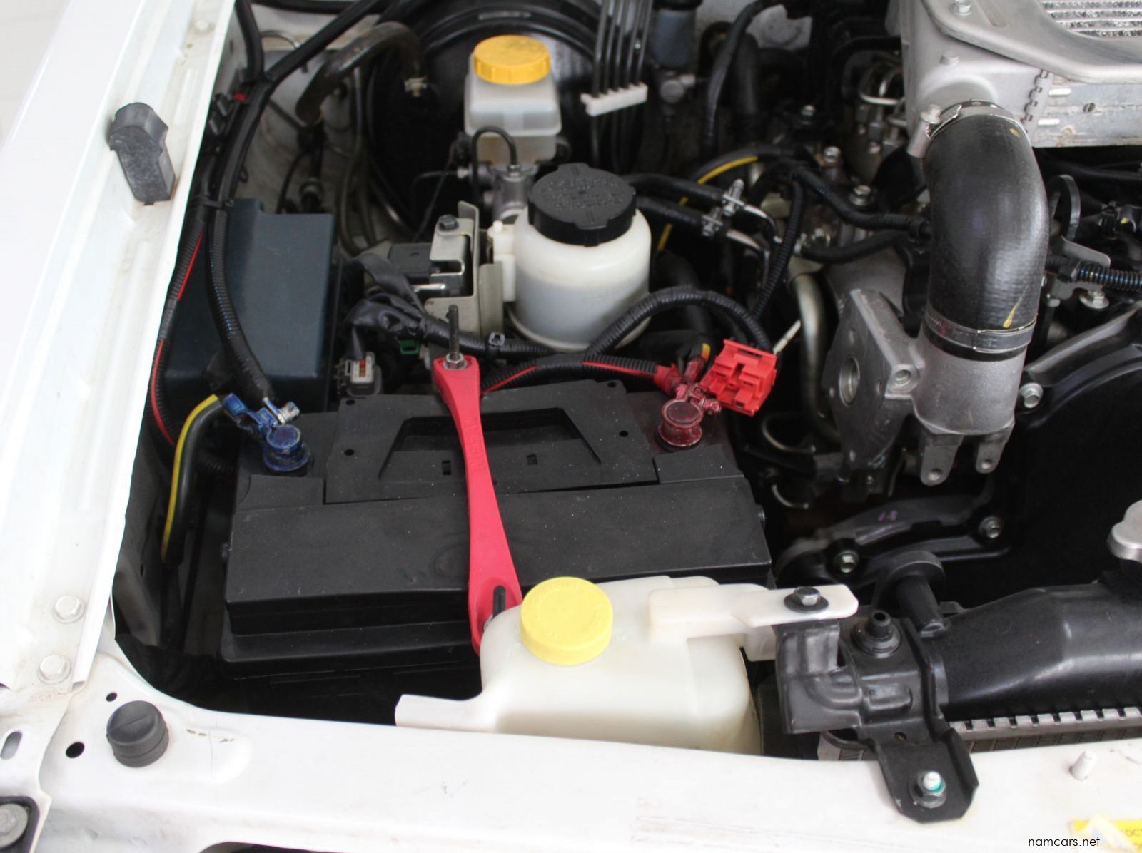 2020 Nissan NP300 2.5 TDI D cab 4x4 pictures