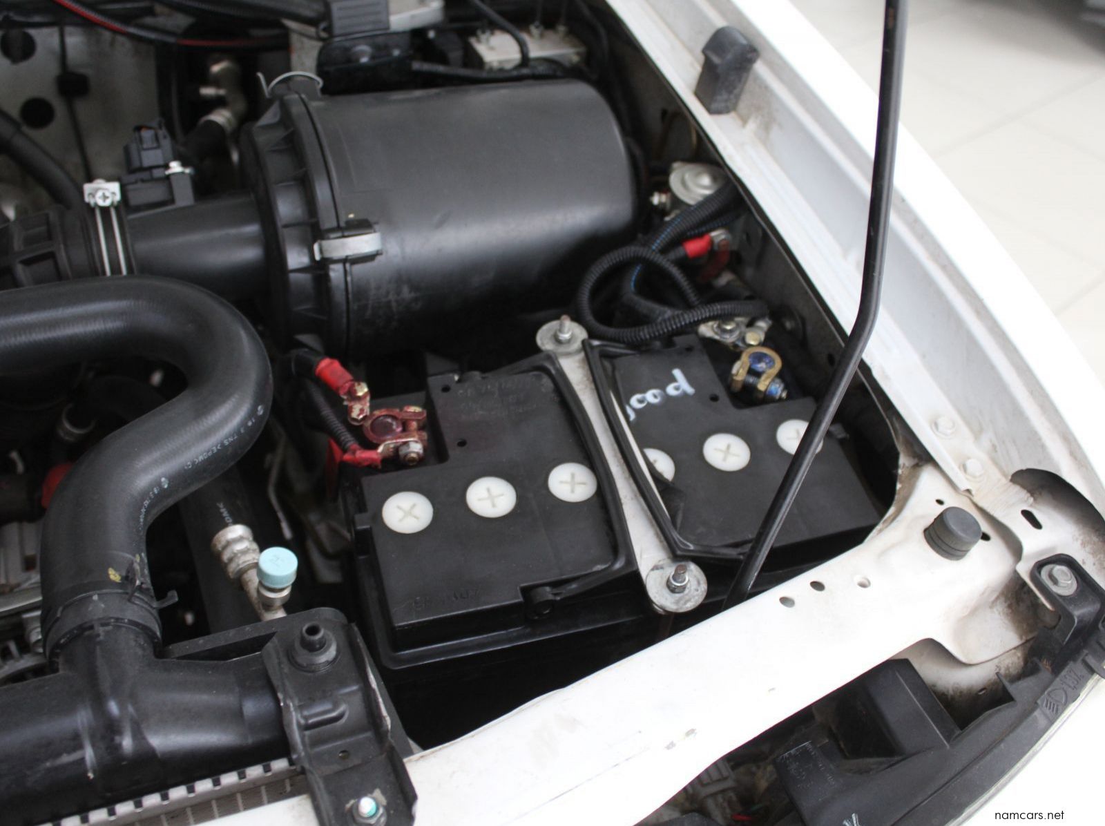 2020 Nissan NP300 2.5 TDI D cab 4x4 pictures