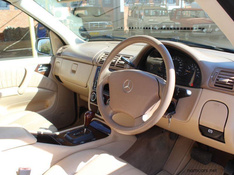 2002 Mercedes-Benz ML 500 V8 A/T AWD pictures