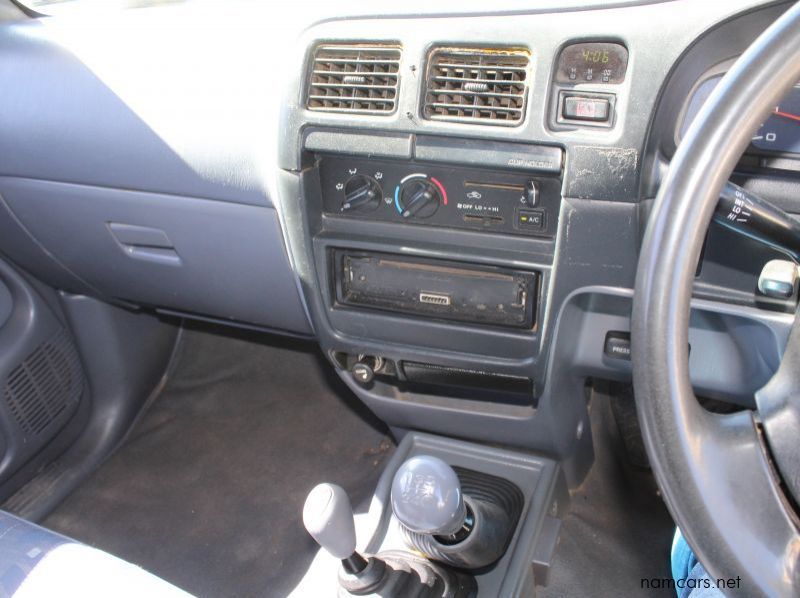 1994 Toyota Hilux 2.4 Diesel 4x4 S Cab pictures